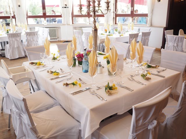 Banquet Table