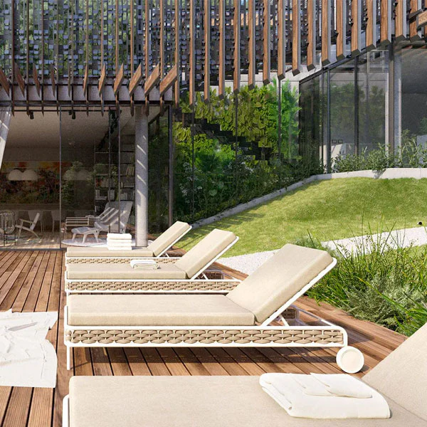 Pool Seating